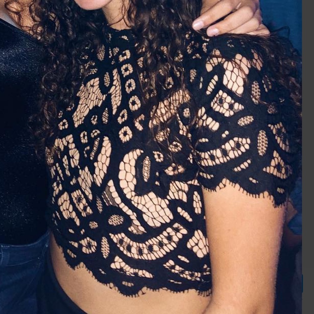 Cropped lace up top